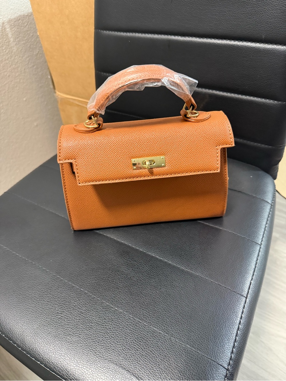 Elegant Top-Handle Women’s Bag in Cinnamon Brown